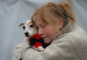 Mama Donna saying goodbye to Isabella